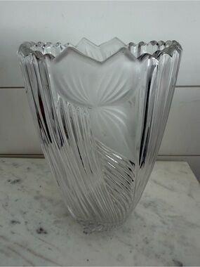 Anna Hutte Crystal Swirl Vase Sawtooth Rim Germany